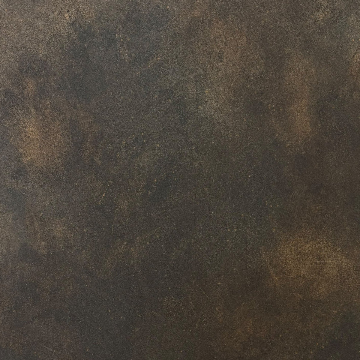 Detail van de geoxideerde betonstructuur van wandpaneel Concrete Rust 861
